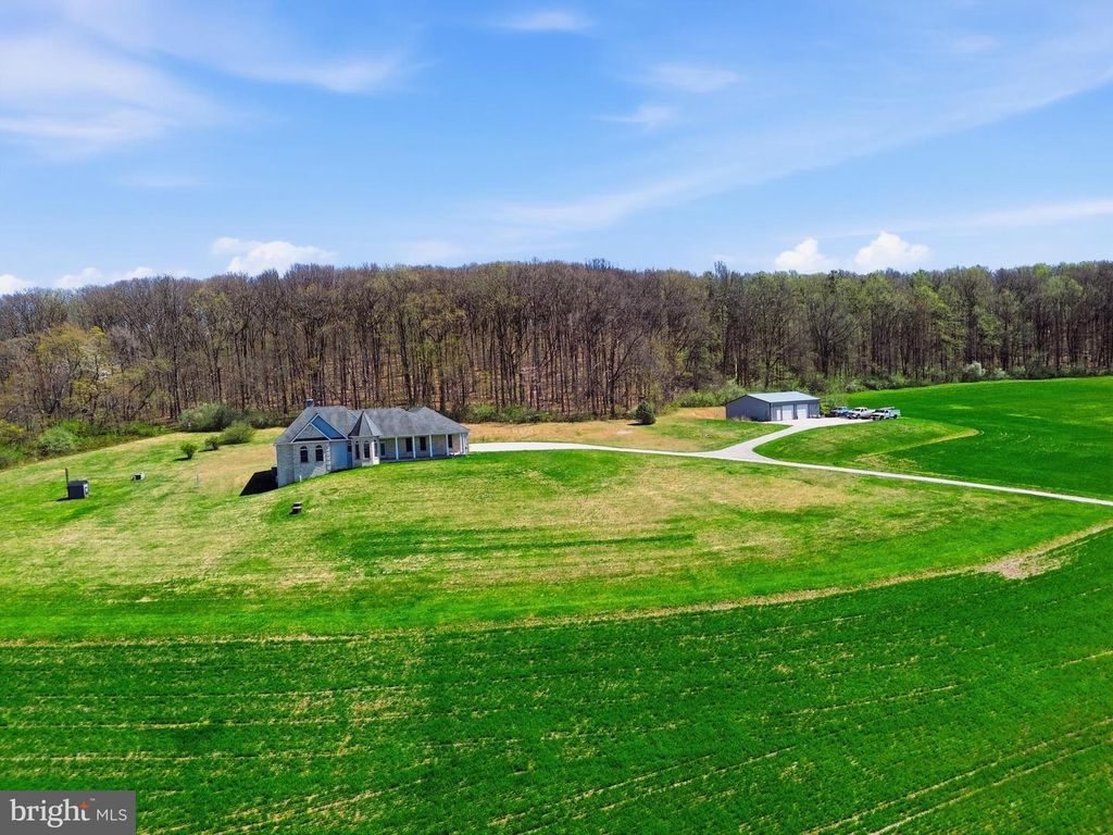 5303 STAMBAUGH RD, Spring Grove, PA 17362