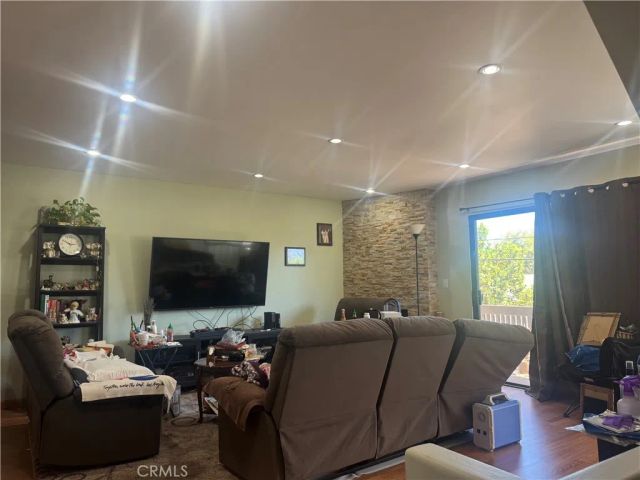 11542 Burbank Boulevard 8, Los Angeles, CA 91601