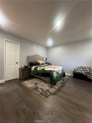 11542 Burbank Boulevard 8, Los Angeles, CA 91601