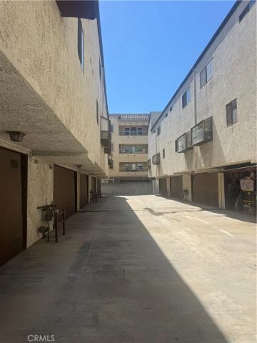 11542 Burbank Boulevard 8, Los Angeles, CA 91601