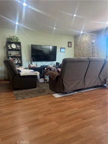 11542 Burbank Boulevard 8, Los Angeles, CA 91601