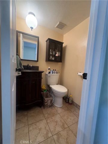 11542 Burbank Boulevard 8, Los Angeles, CA 91601