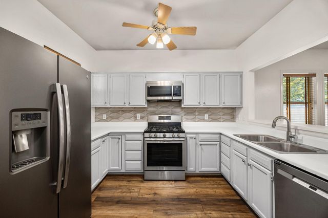 1912 Shearn Street, Houston, TX 77007