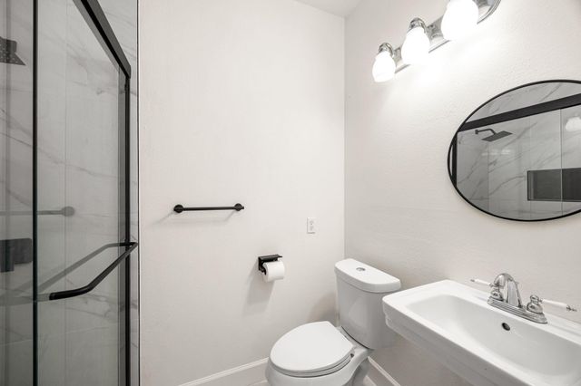 1912 Shearn Street, Houston, TX 77007