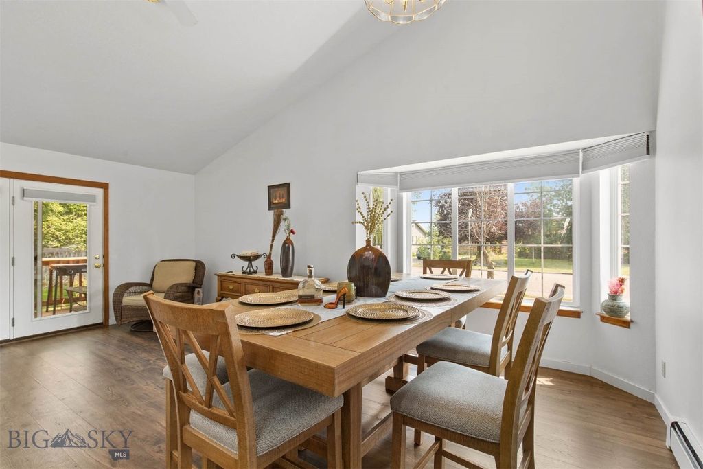 711 Yellowstone Avenue, Manhattan, MT 59741 photo 2