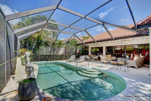2613 Mohawk Circle, West Palm Beach, FL 33409