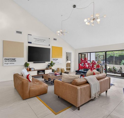 2613 Mohawk Circle, West Palm Beach, FL 33409