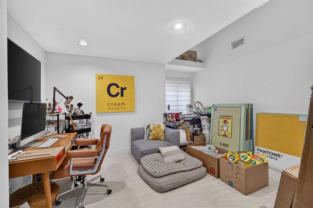 2613 Mohawk Circle, West Palm Beach, FL 33409