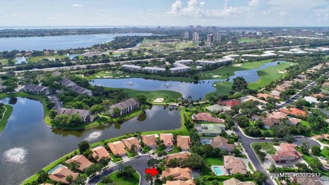 2613 Mohawk Circle, West Palm Beach, FL 33409