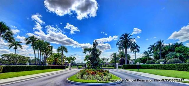 2613 Mohawk Circle, West Palm Beach, FL 33409