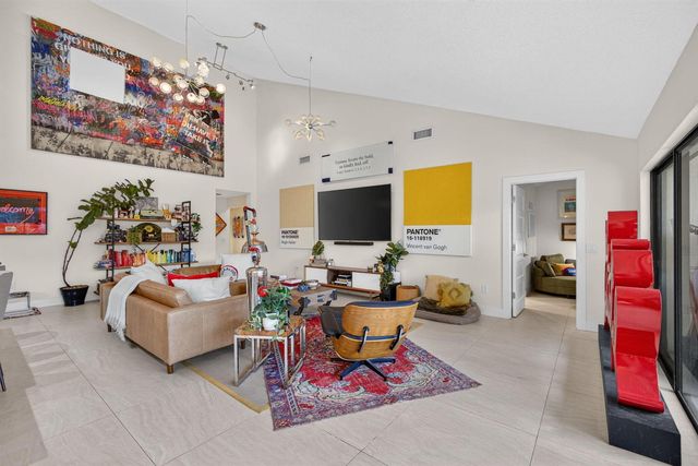 2613 Mohawk Circle, West Palm Beach, FL 33409