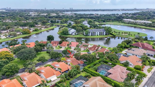2613 Mohawk Circle, West Palm Beach, FL 33409