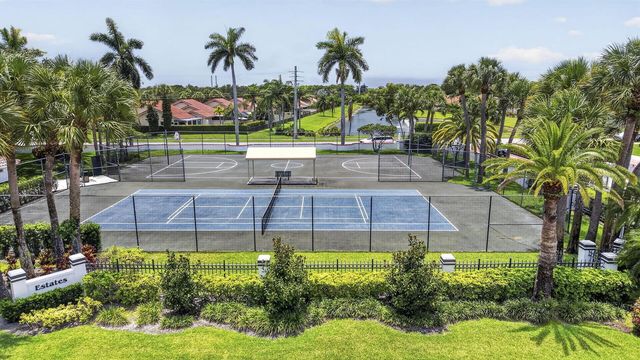 2613 Mohawk Circle, West Palm Beach, FL 33409