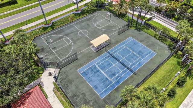 2613 Mohawk Circle, West Palm Beach, FL 33409