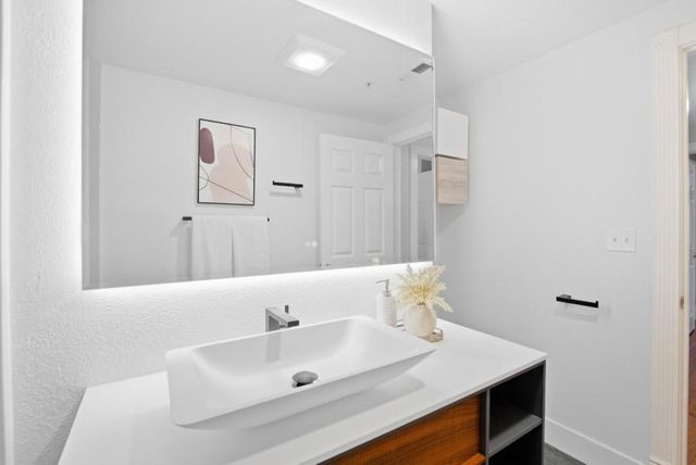 530 El Camino Real 308, Burlingame, CA 94010