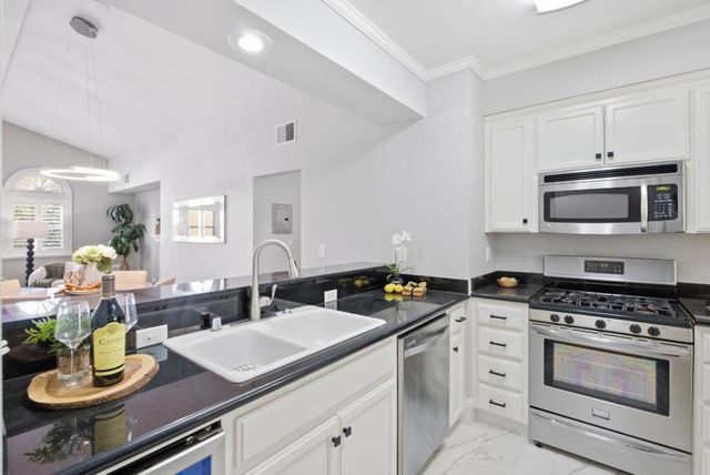 530 El Camino Real 308, Burlingame, CA 94010