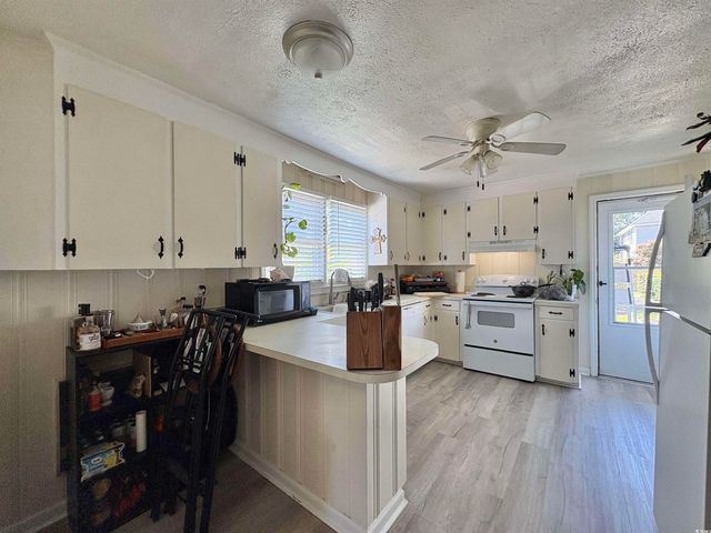 520 & 526 Boundary Ave., Murrells Inlet, SC 29576