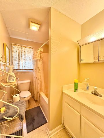 520 & 526 Boundary Ave., Murrells Inlet, SC 29576