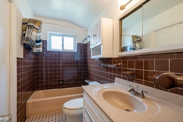 24612 Panama Avenue, Warren, MI 48091