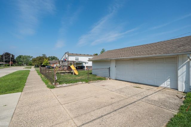 24612 Panama Avenue, Warren, MI 48091