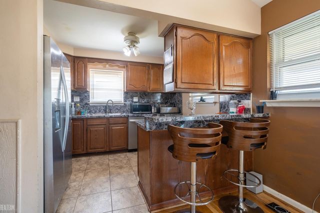 24612 Panama Avenue, Warren, MI 48091