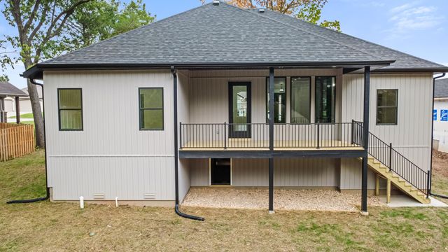 5713 S Cloverdale Lane, Battlefield, MO 65619