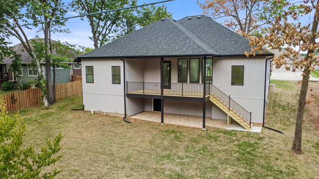 5713 S Cloverdale Lane, Battlefield, MO 65619