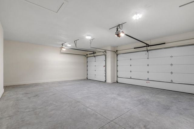 5713 S Cloverdale Lane, Battlefield, MO 65619