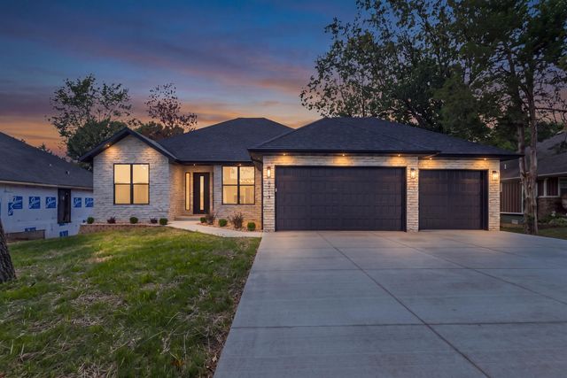 5713 S Cloverdale Lane, Battlefield, MO 65619