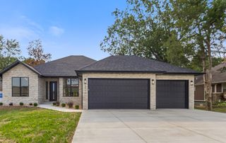 5713 S Cloverdale Lane, Battlefield, MO 65619