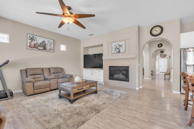 1495 Vasco St, Manteca, CA 95337