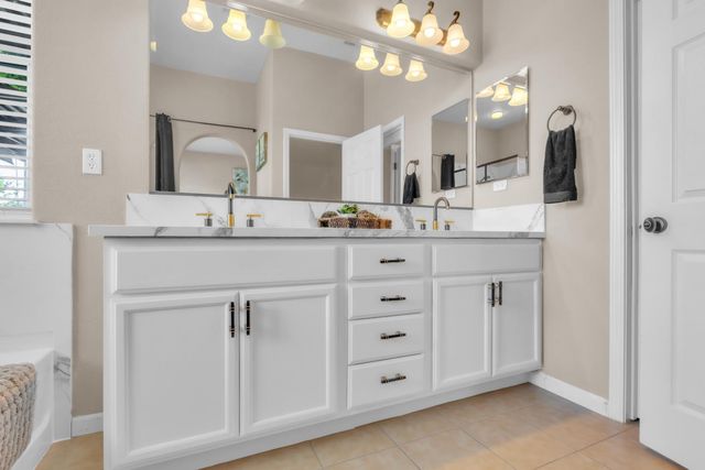 1495 Vasco St, Manteca, CA 95337