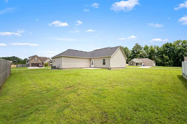 168 Grace Ct, Manchester, TN 37355