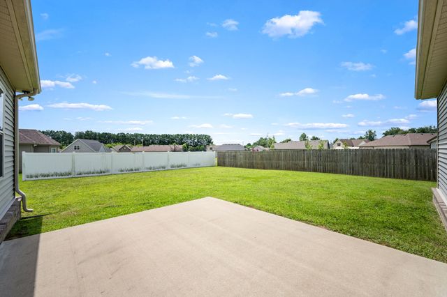 168 Grace Ct, Manchester, TN 37355