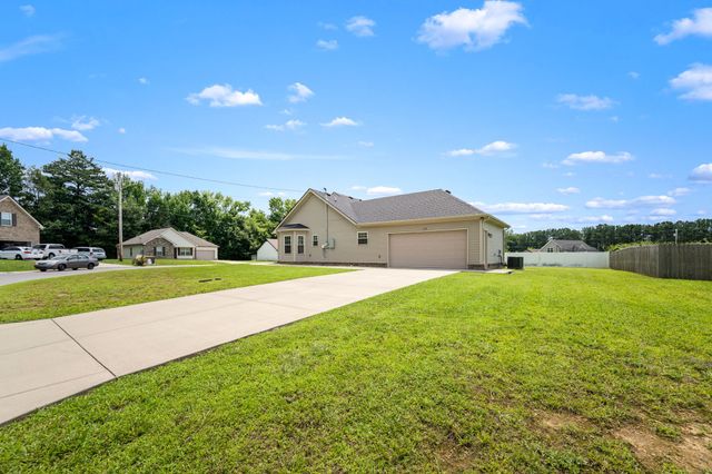 168 Grace Ct, Manchester, TN 37355