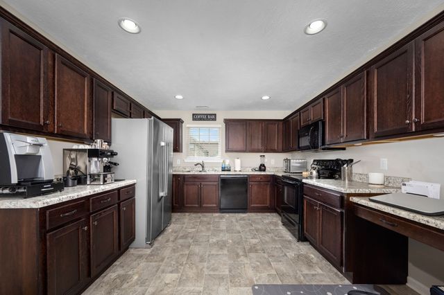 168 Grace Ct, Manchester, TN 37355