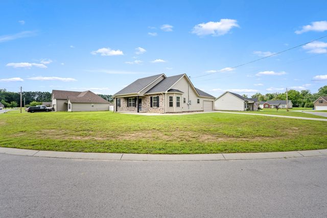 168 Grace Ct, Manchester, TN 37355