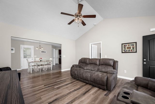 168 Grace Ct, Manchester, TN 37355