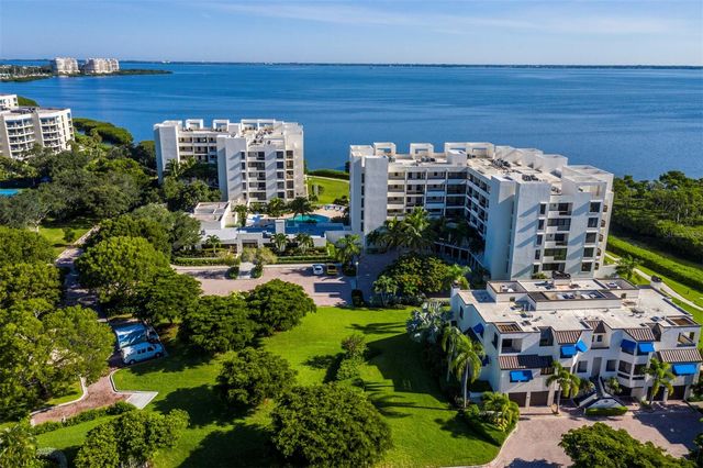 1930 HARBOURSIDE DRIVE 145, Longboat Key, FL 34228