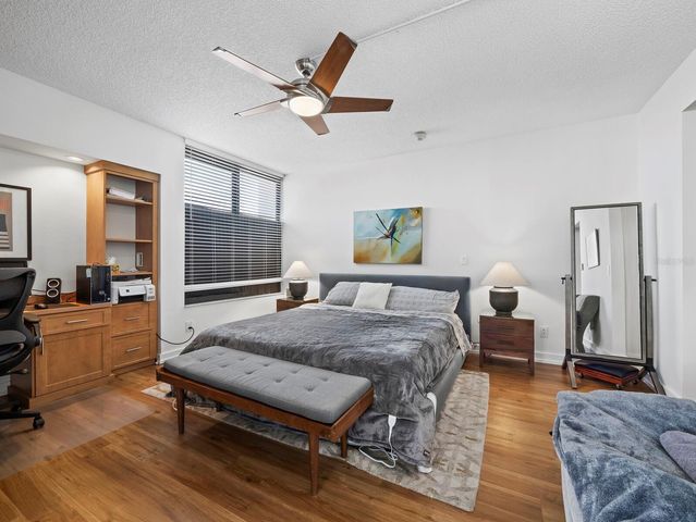 1930 HARBOURSIDE DRIVE 145, Longboat Key, FL 34228