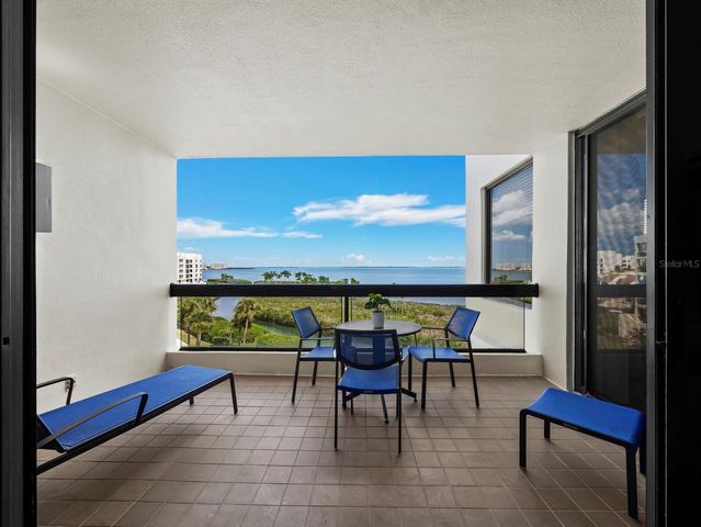1930 HARBOURSIDE DRIVE 145, Longboat Key, FL 34228