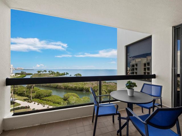 1930 HARBOURSIDE DRIVE 145, Longboat Key, FL 34228