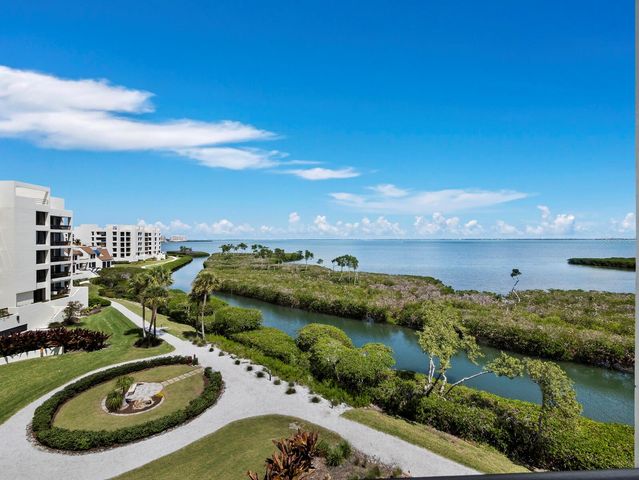 1930 HARBOURSIDE DRIVE 145, Longboat Key, FL 34228