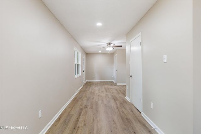 1825 Brookhaven Drive, Southaven, MS 38671