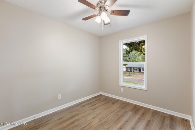 1825 Brookhaven Drive, Southaven, MS 38671