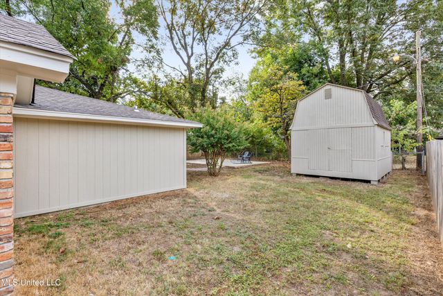 1825 Brookhaven Drive, Southaven, MS 38671