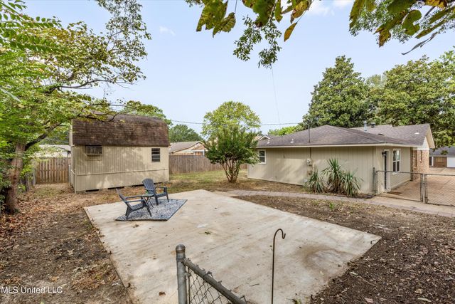 1825 Brookhaven Drive, Southaven, MS 38671