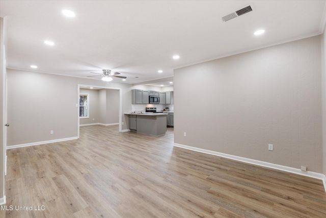 1825 Brookhaven Drive, Southaven, MS 38671