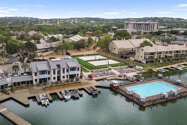 704 Horseshoe Bay BLVD F, Horseshoe Bay, TX 78657