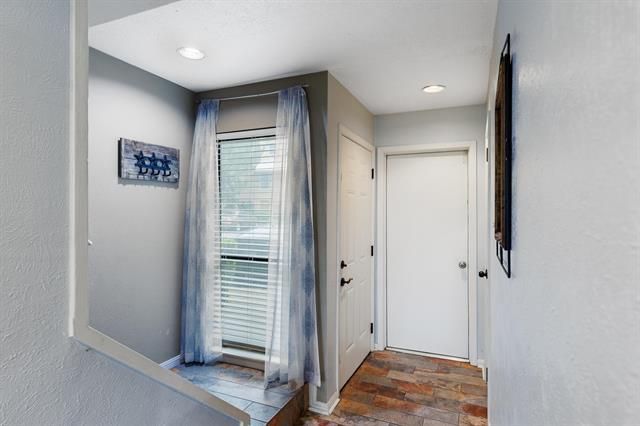 704 Horseshoe Bay BLVD F, Horseshoe Bay, TX 78657